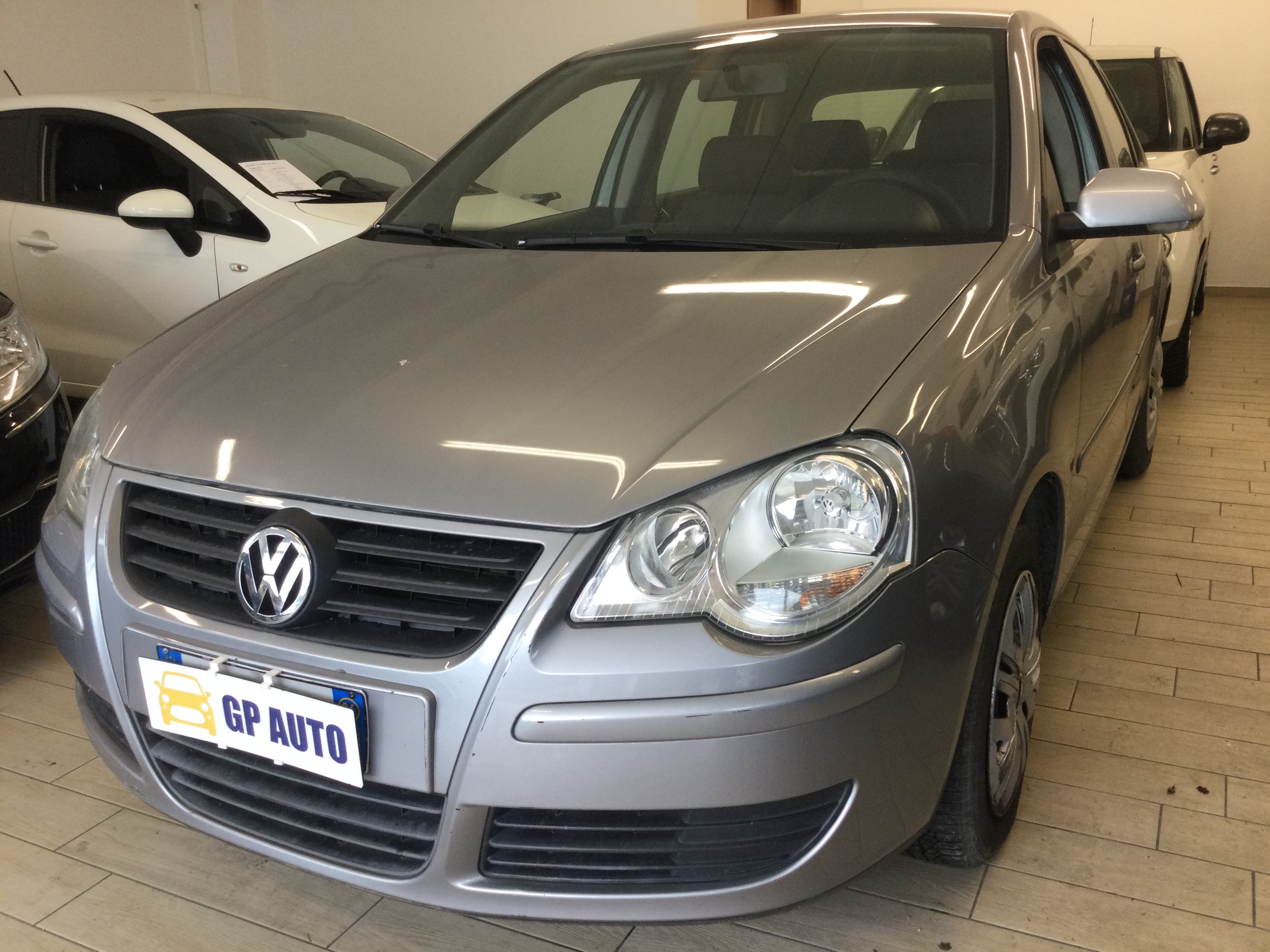 Volkswagen Polo 1.2/64CV 12V 5p. Trendline 180.885 KM 3.999 €